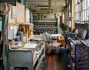 在这家纱线厂,可以看到美国纺织业的现状